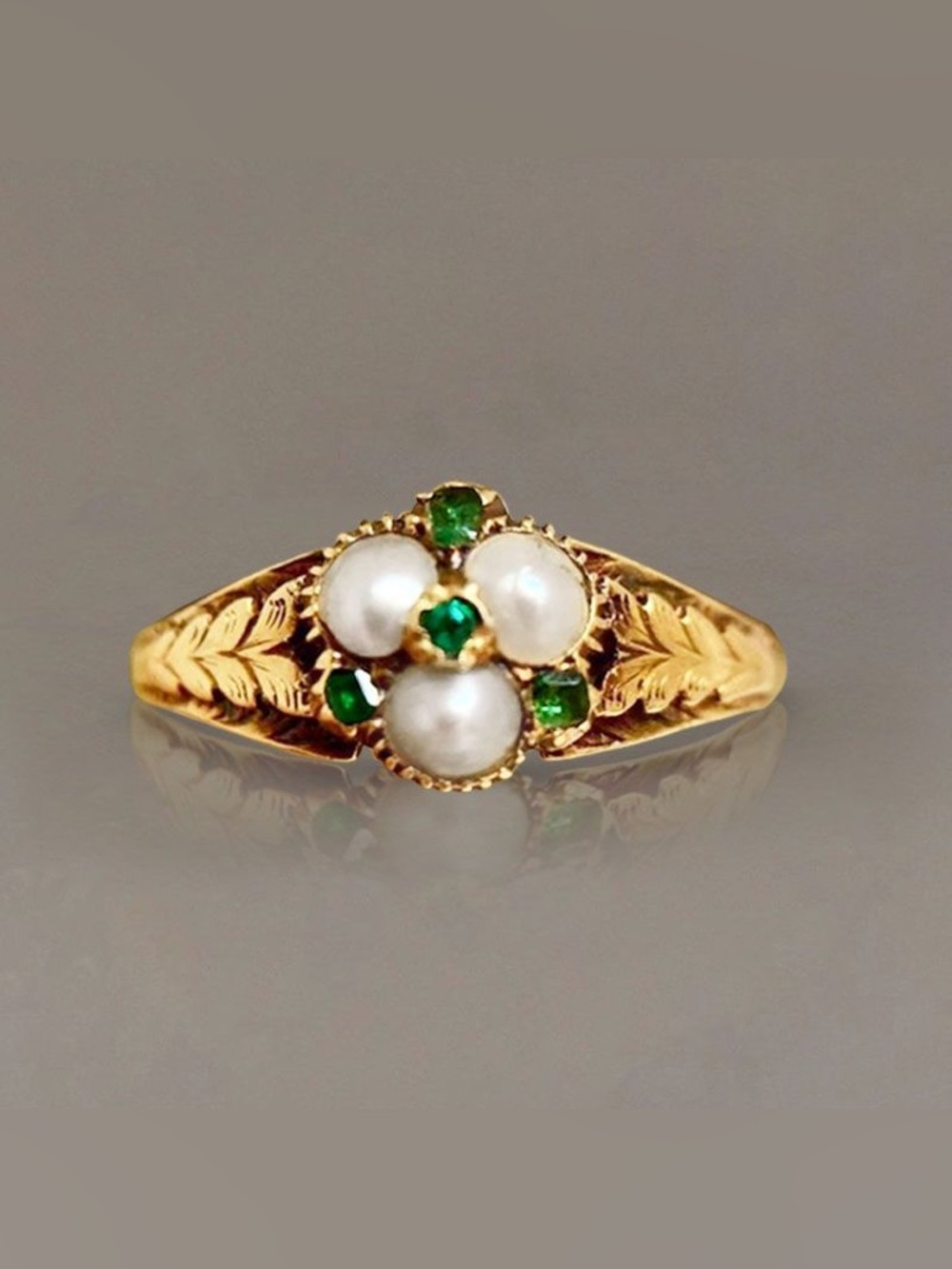 Nextearrings Vintage Golden Pearl & Emerald Sapphire Engagement Ring
